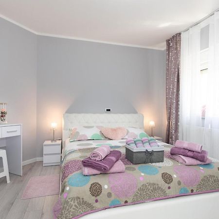 Apartment Odore Di Mare With Beautiful Garden Крк Екстер'єр фото