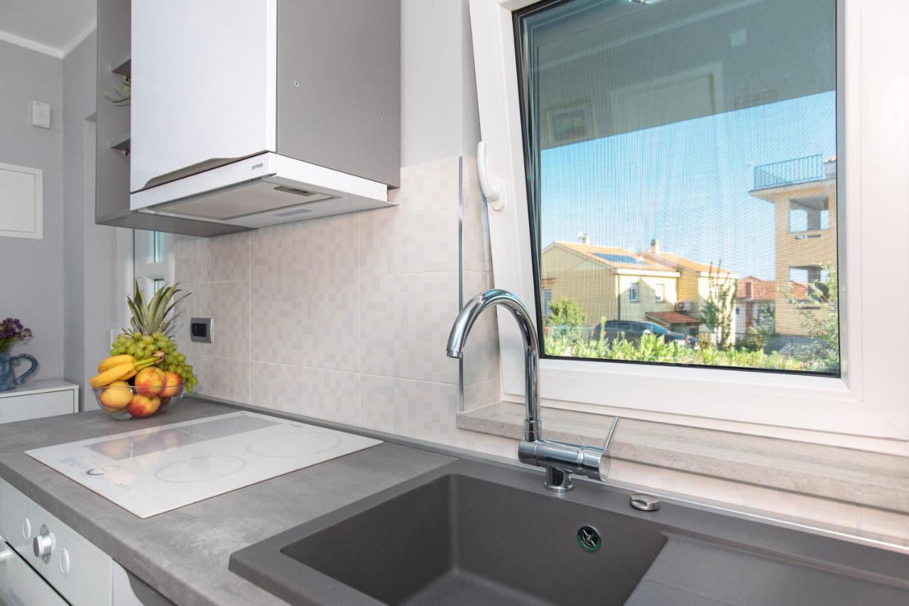 Apartment Odore Di Mare With Beautiful Garden Крк Екстер'єр фото