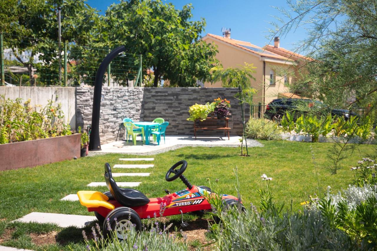 Apartment Odore Di Mare With Beautiful Garden Крк Екстер'єр фото